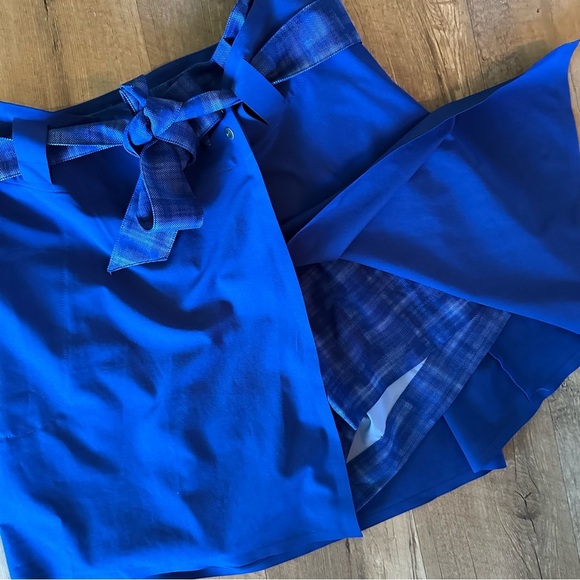 Nike Golf Convertible 3 in 1 Skort - Picture 1 of 9